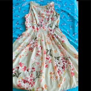 Womens dress size S